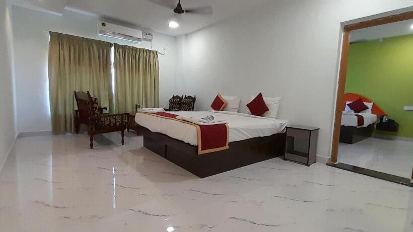 호텔 Rajeswari International