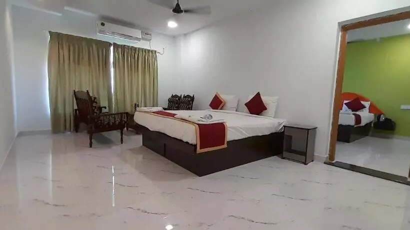 ホテル Rajeswari International