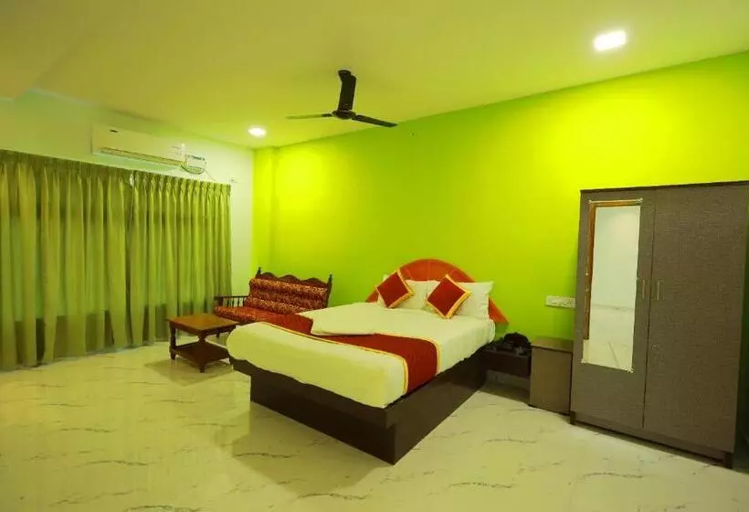 ホテル Rajeswari International