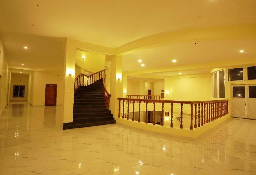 호텔 Rajeswari International