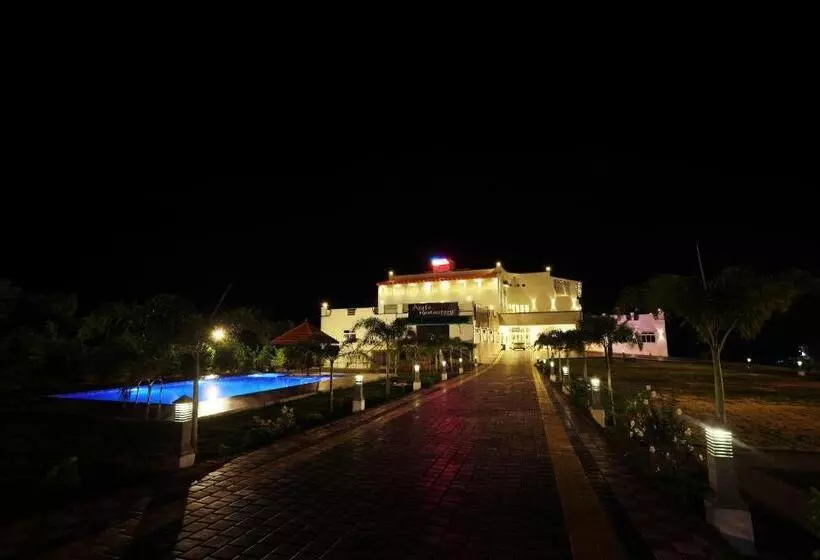 ホテル Rajeswari International