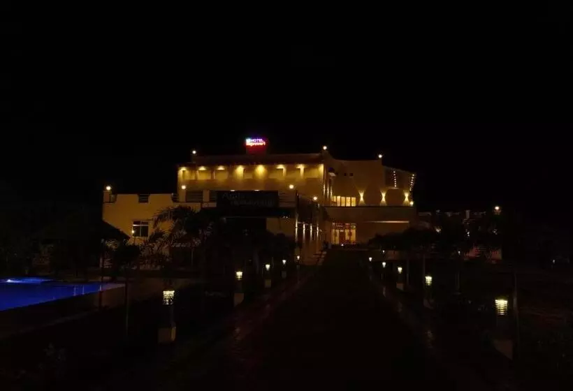 ホテル Rajeswari International