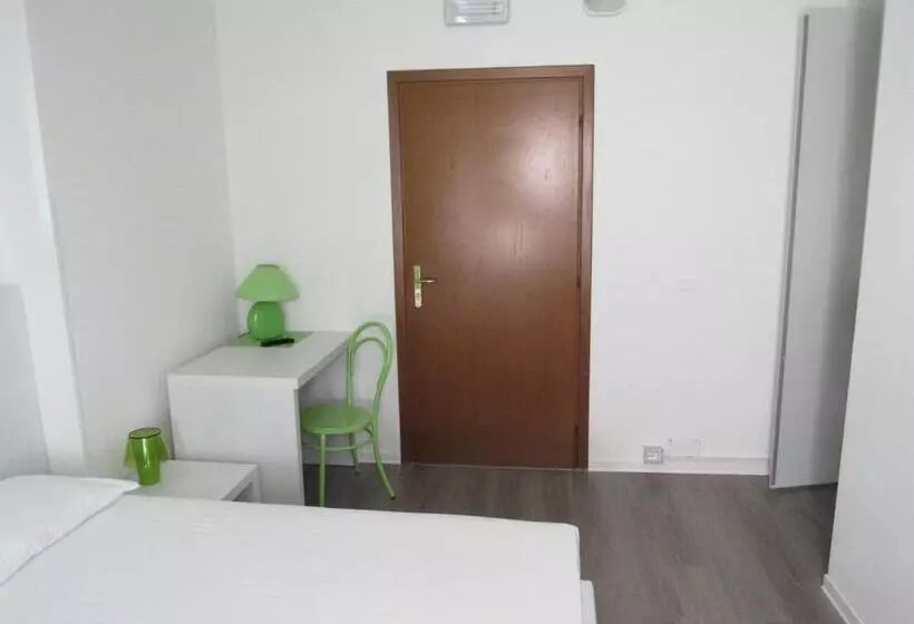 پانسیون Smart Rooms