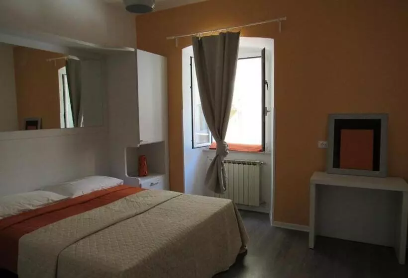 پانسیون Smart Rooms