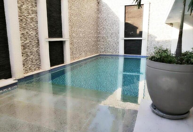 Plaza Real Edificio Turístico