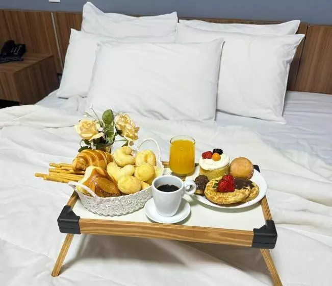 Bombonato Hotel   Fácil Acesso Ao Aeroporto E Parque De Exposições Abcz   By Up