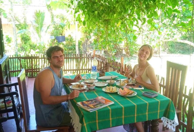 ペンション Green Garden Hiriketiya