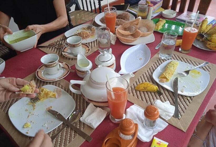 ペンション Green Garden Hiriketiya