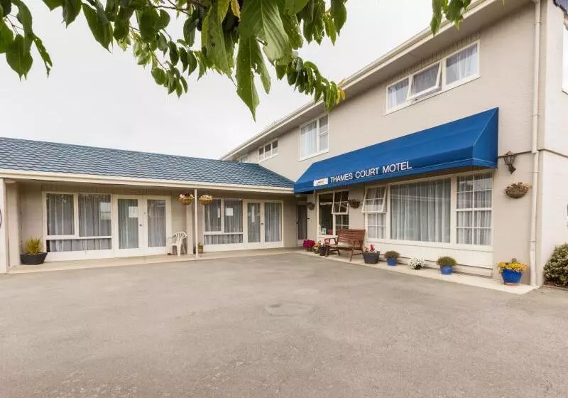 Aaa Thames Court Motel