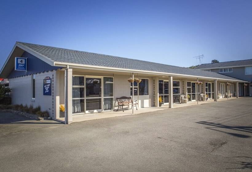 Aaa Thames Court Motel