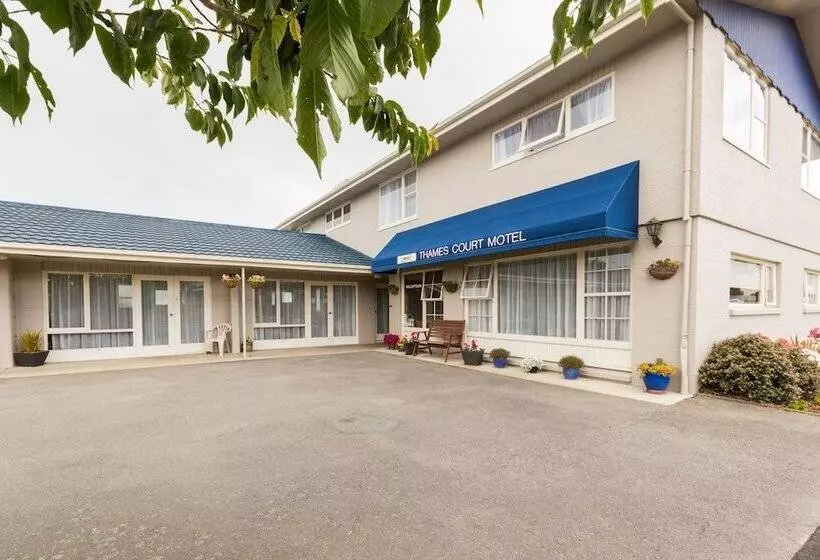 Aaa Thames Court Motel