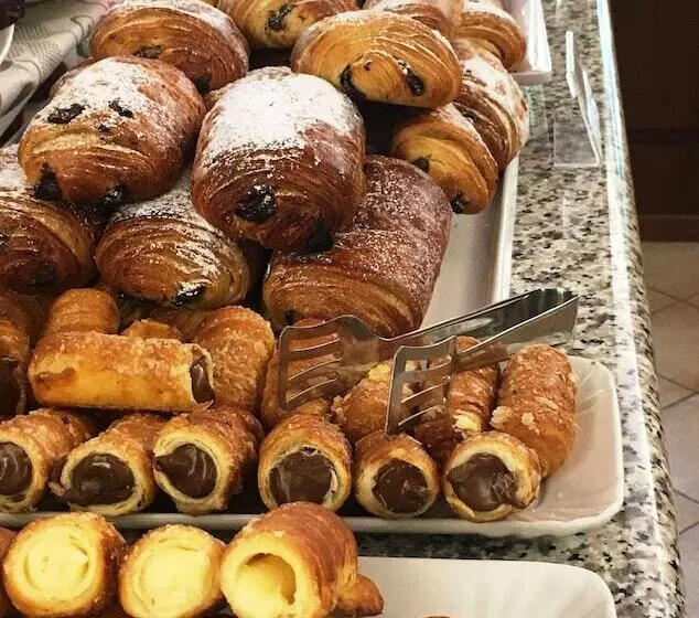 هتل Albergo Visconti