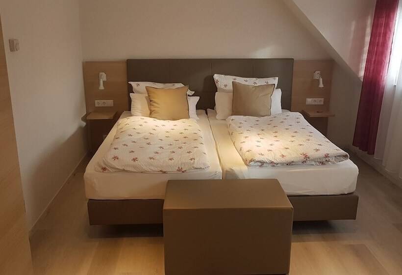 فندق Andi´s Steakhüsli &