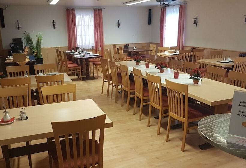 فندق Andi´s Steakhüsli &