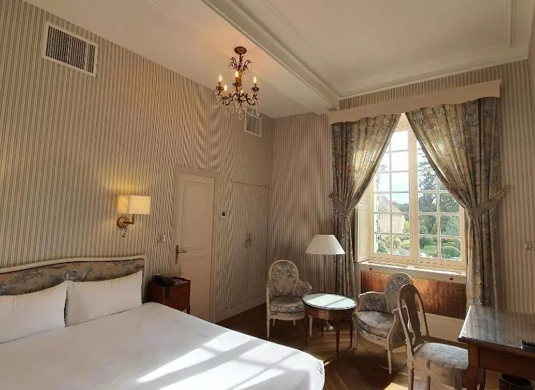 ホテル Château De Vault De Lugny