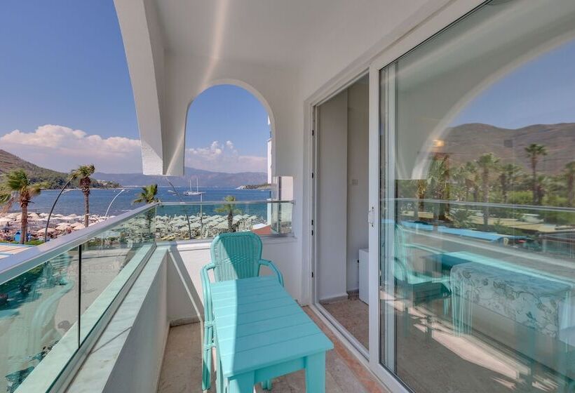 هتل Contess By Faros