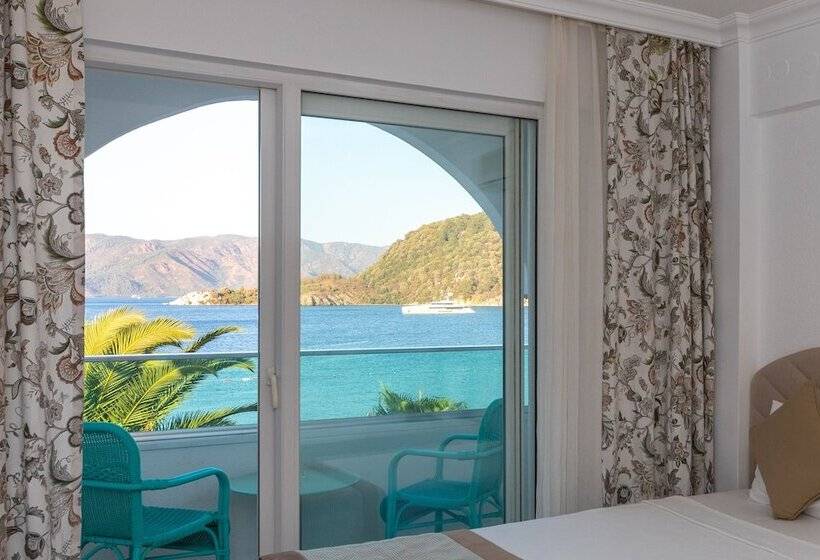 هتل Contess By Faros