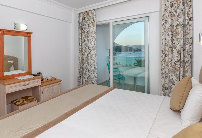 هتل Contess By Faros