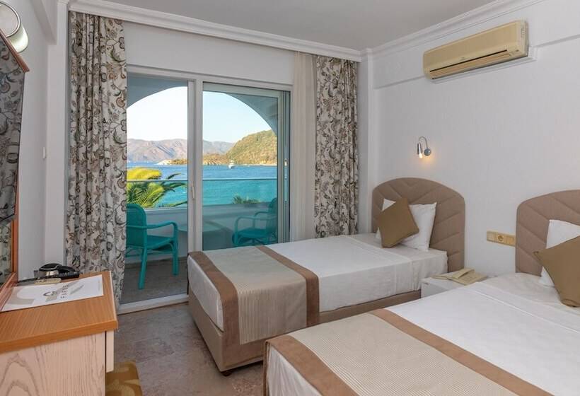 هتل Contess By Faros