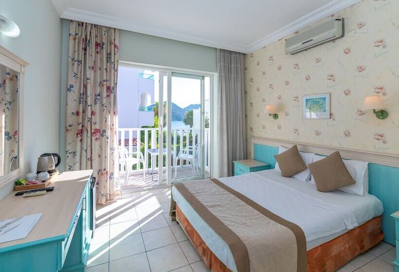 هتل Contess By Faros