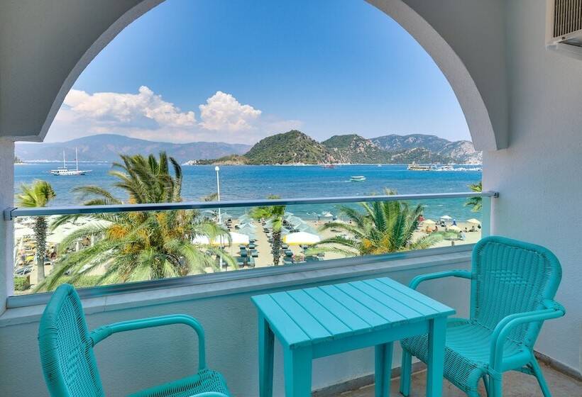 هتل Contess By Faros