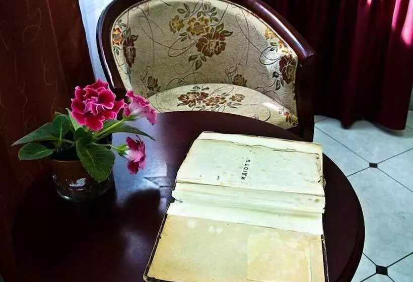 هتل Dom Dostoevskogo