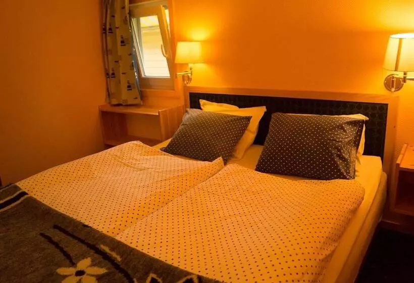 هتل Drei Jahreszeiten