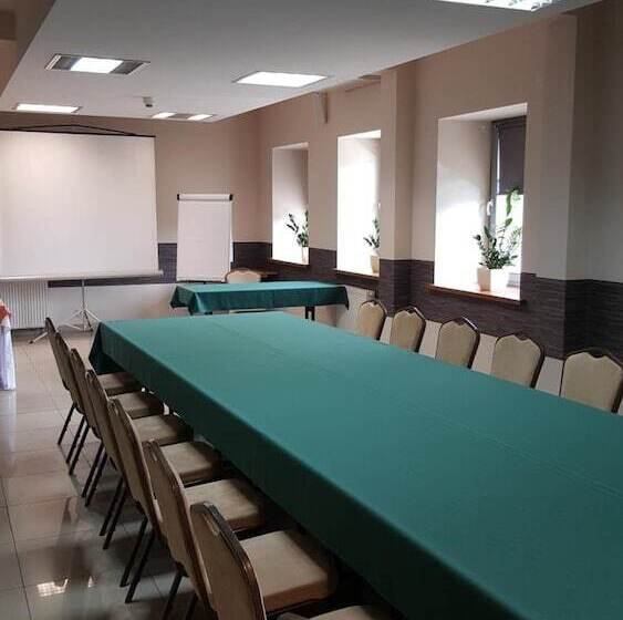 호텔 Gromada Radom Centrum