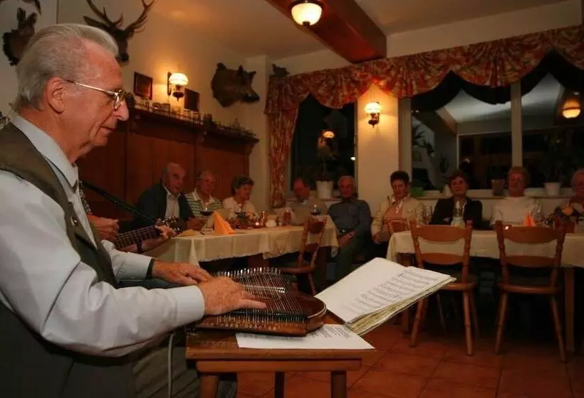 호텔 Haus Oberland