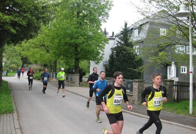 酒店 Haus Oberland