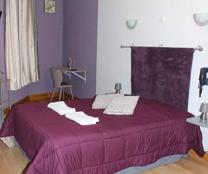 Отель Hôtel Des Alliés