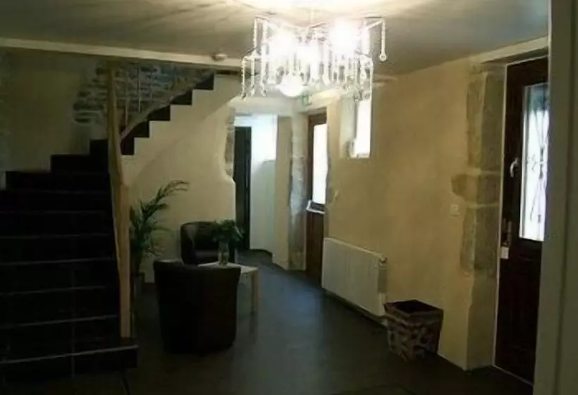 Отель Hôtel Restaurant Le Saint Augustin