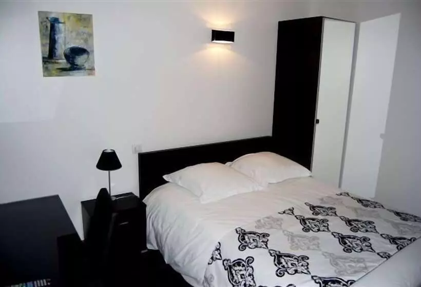 Отель Hôtel Restaurant Le Saint Augustin