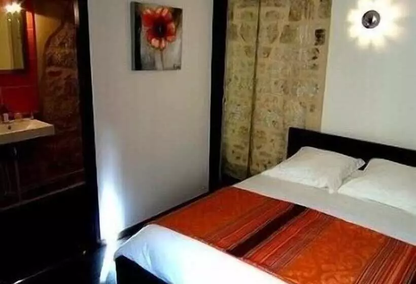 Отель Hôtel Restaurant Le Saint Augustin