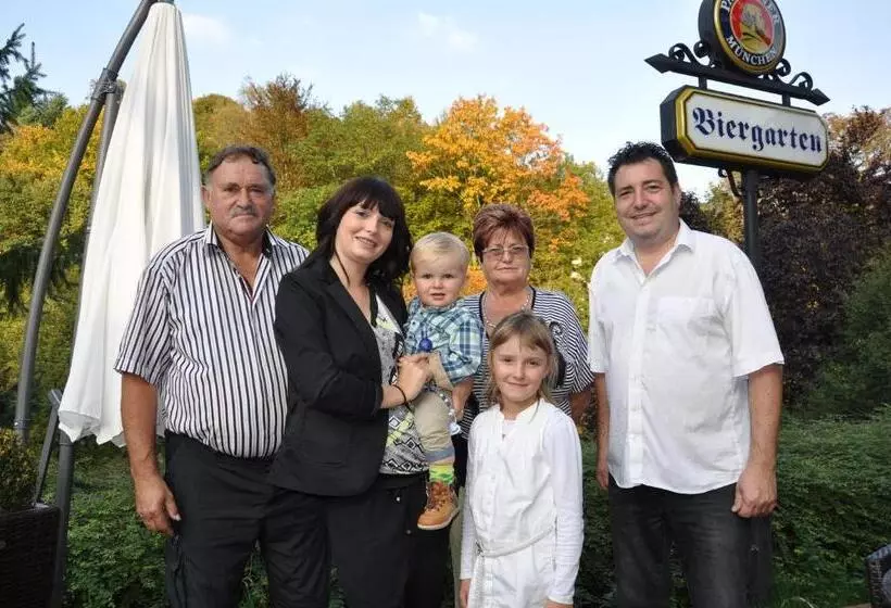 בית מלון כפרי Jägerklause