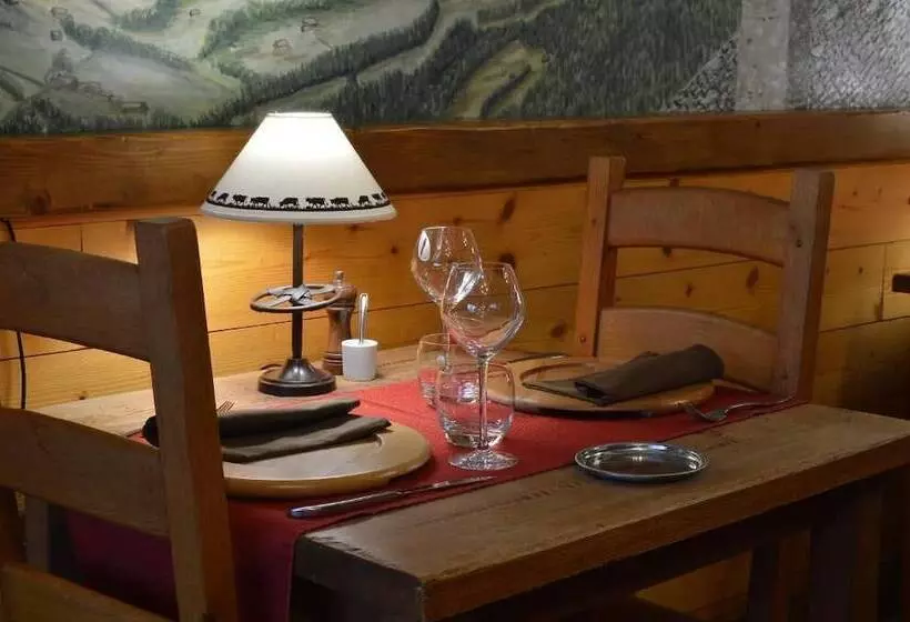 בית מלון כפרי Logis Hôtel Les Ancolies