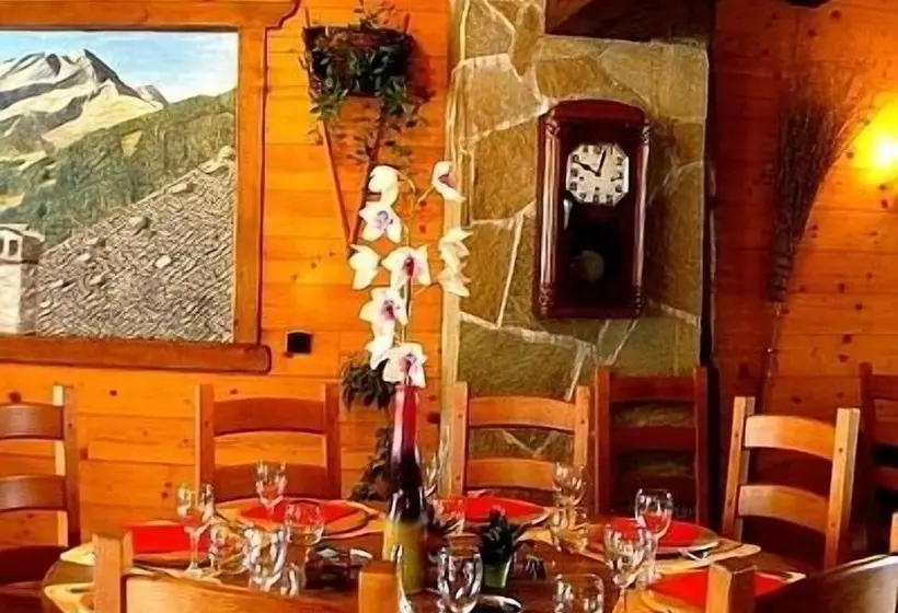 בית מלון כפרי Logis Hôtel Les Ancolies