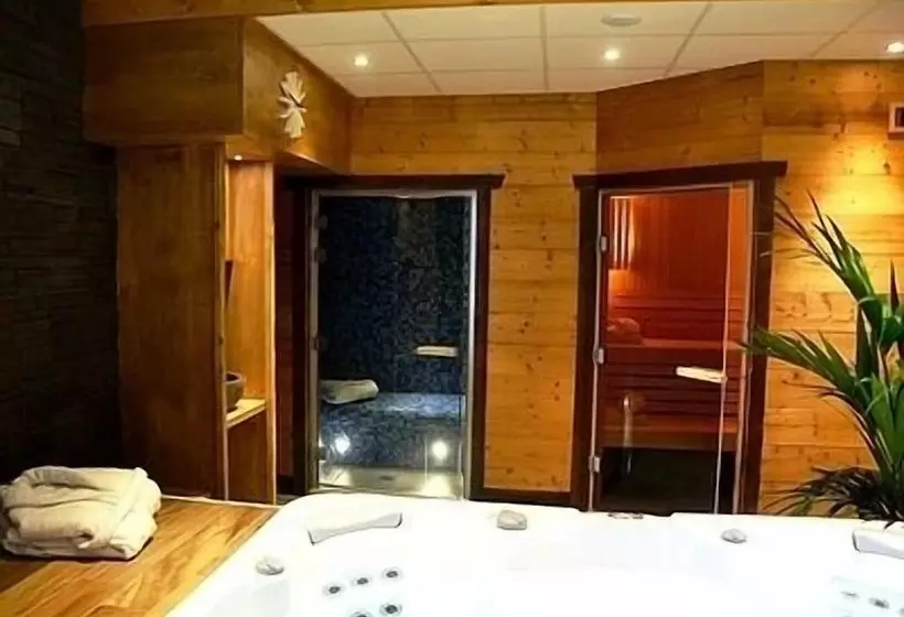 בית מלון כפרי Logis Hôtel Les Ancolies