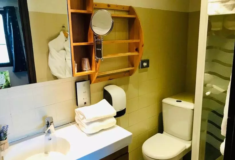 בית מלון כפרי Logis Hôtel Les Ancolies