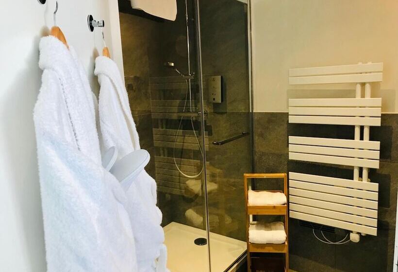 בית מלון כפרי Logis Hôtel Les Ancolies