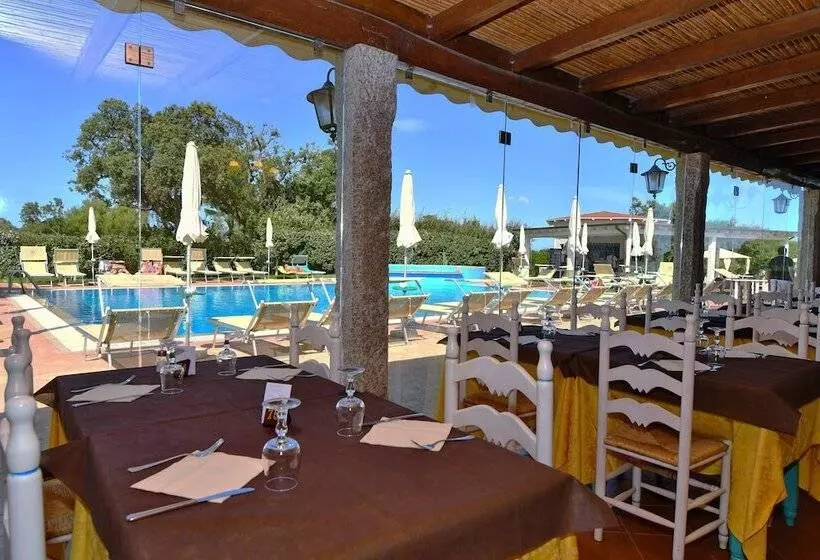 هتل Li Suari Club Village