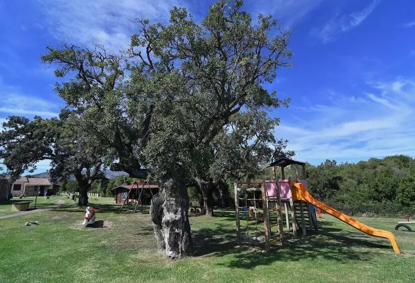 هتل Li Suari Club Village