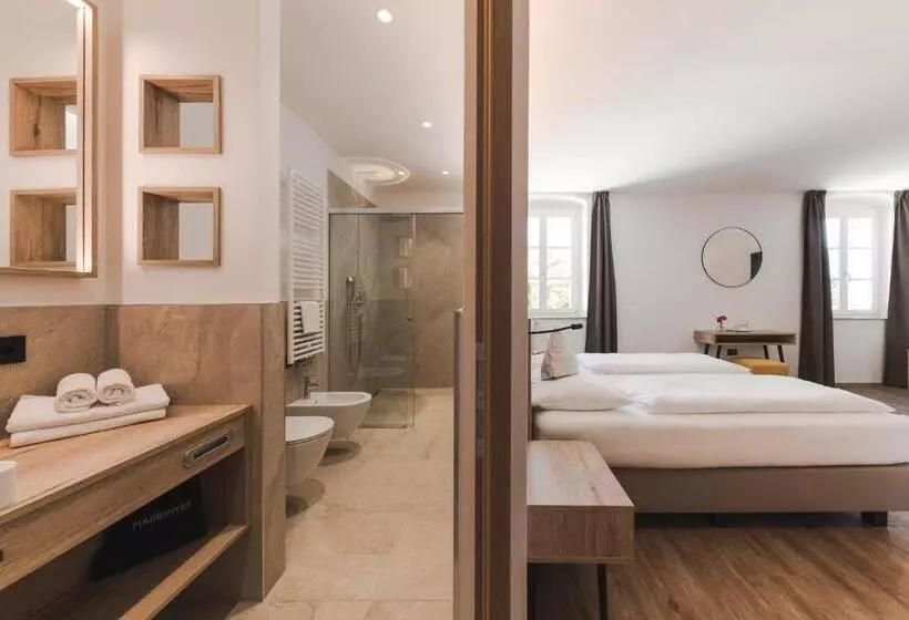 Отель Mandelhof S