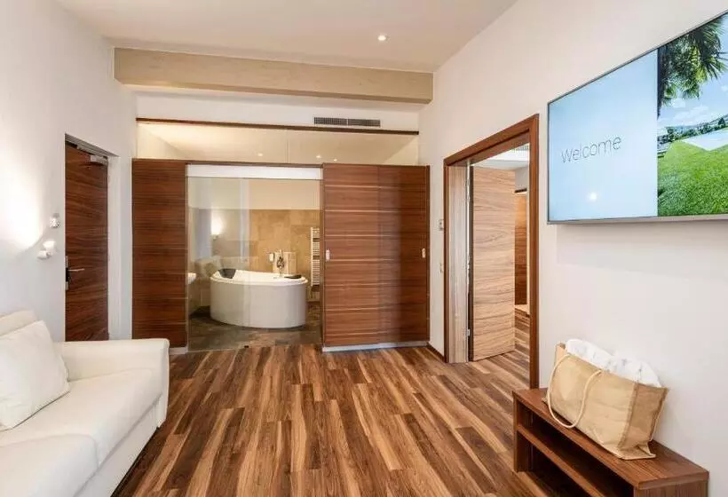 Отель Mandelhof S