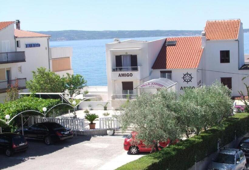 فندق Pansion Amigos