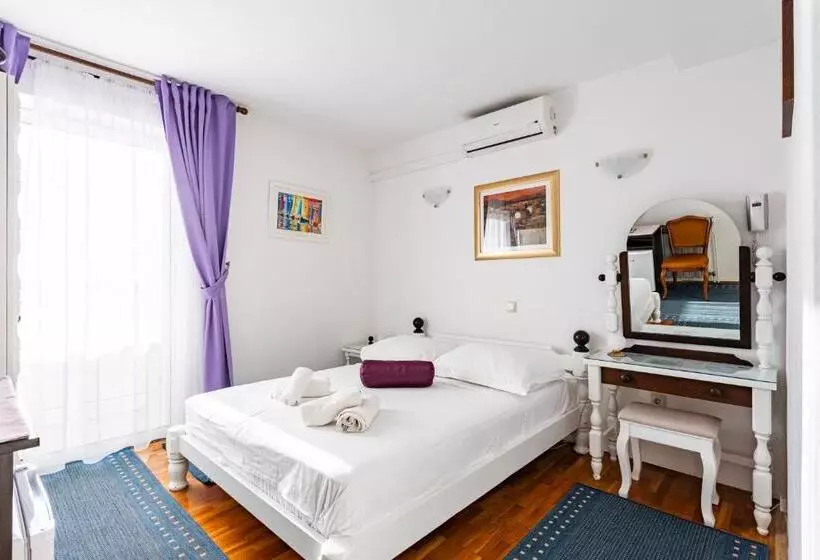 Hotel Pansion Amigos