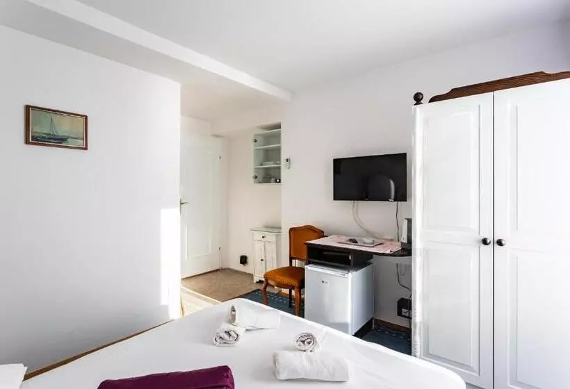 Hotel Pansion Amigos