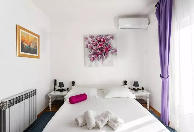 Hotel Pansion Amigos