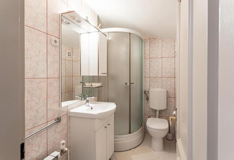 فندق Pansion Amigos