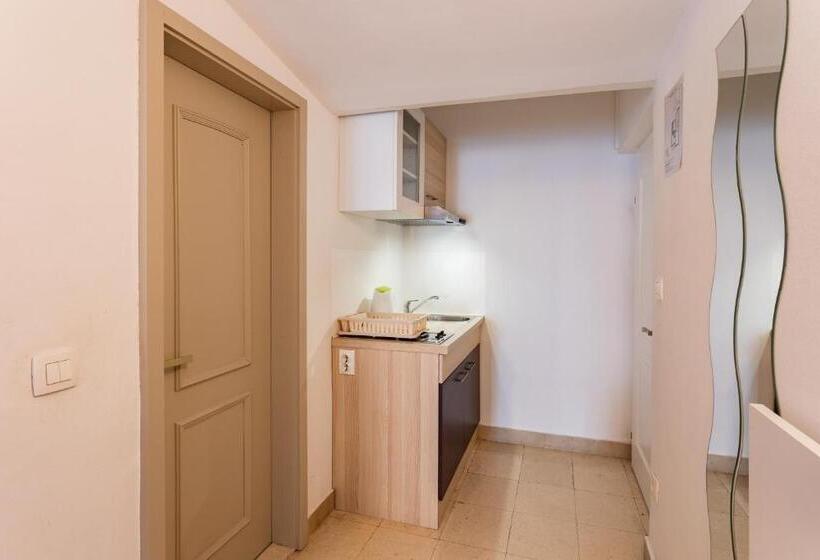 فندق Pansion Amigos